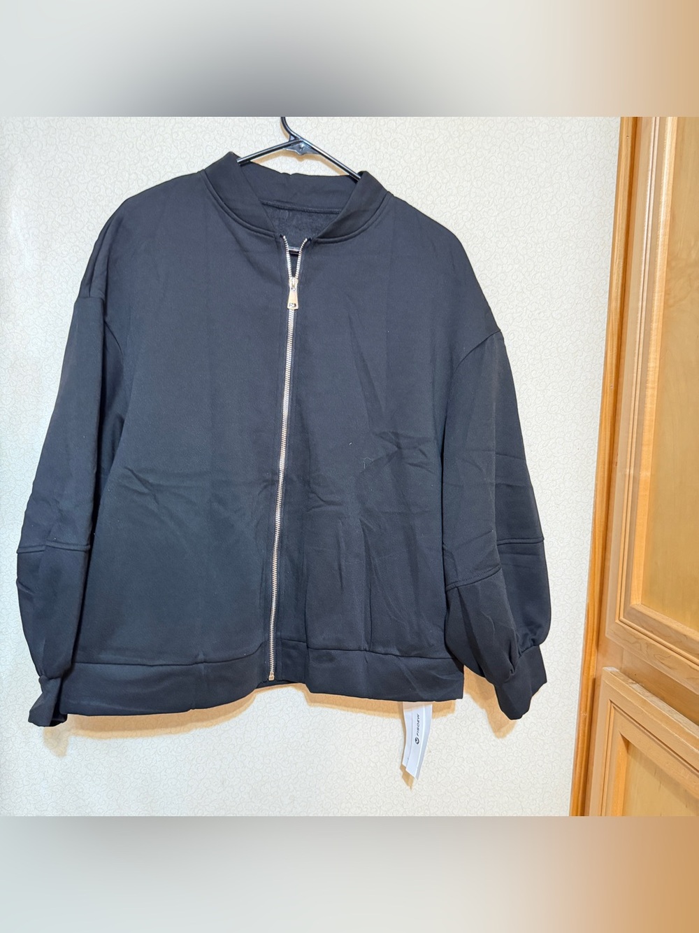 FISOEW Women’s Black Oversized Zip Up Bomber Jacket Size S NWT